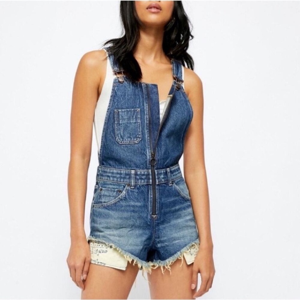 Free People Sunkissed Denim Short Overalls Zip Front Jean‎ Shortalls NEW Size 0